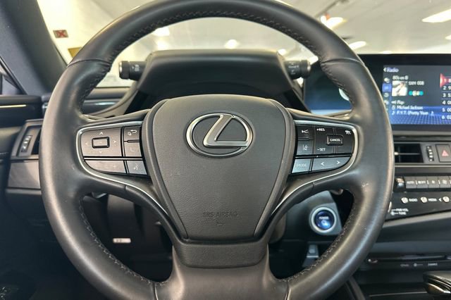 Used 2022 Lexus ES 300h w/ Accessory Package 2 FWD image 25