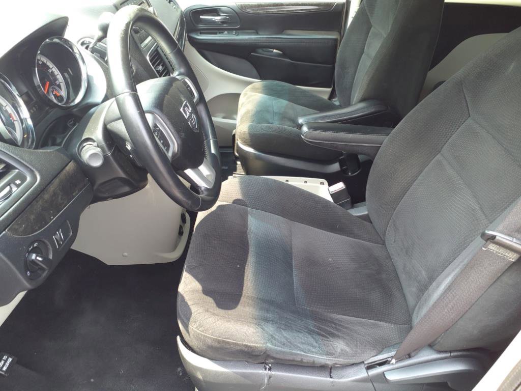 Used 2015 Dodge Grand Caravan SE w/ Quick Order Package 29E SE image 9