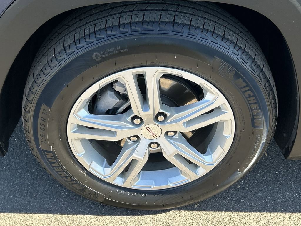 Used 2023 GMC Terrain SLE image 33