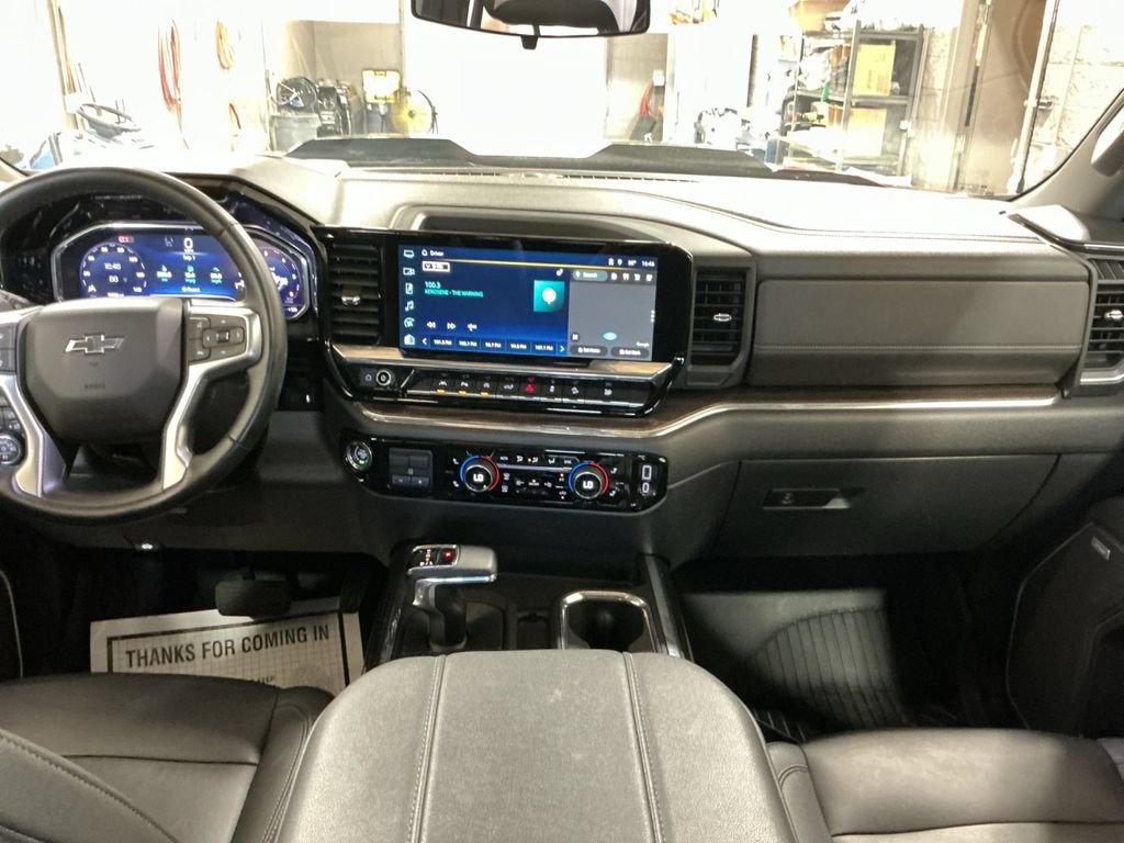 Used 2024 Chevrolet Silverado 1500 LT Trail Boss w/ LT Trail Boss Premium Package AWD/4WD image 19