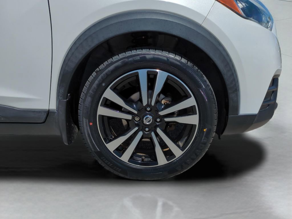 Certified 2019 Nissan Kicks SV image 10