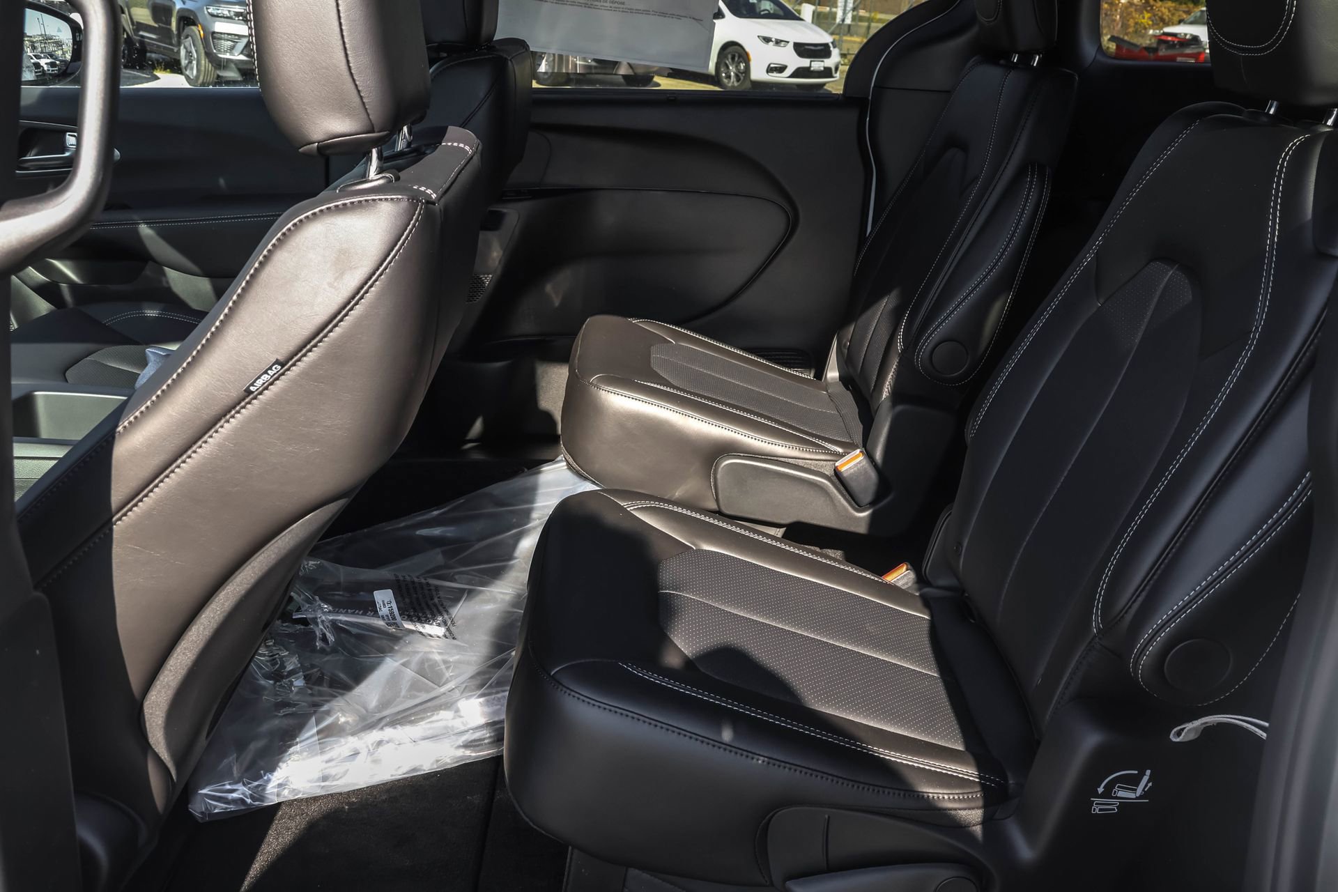 New 2026 Chrysler Pacifica Select image 14