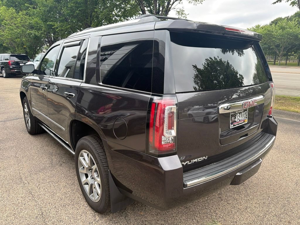 Used 2017 GMC Yukon Denali AWD/4WD image 5
