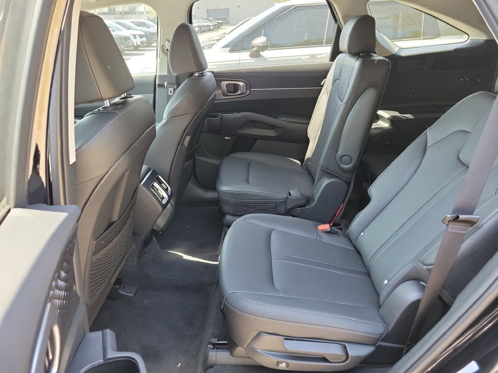 New 2026 Kia Sorento EX w/ EX Premium Package FWD image 16