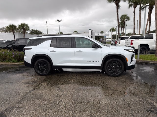 New 2027 Chevrolet Traverse LT w/ Midnight/Sport Edition FWD image 14