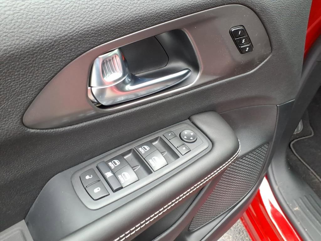 New 2026 Chrysler Pacifica Select image 11