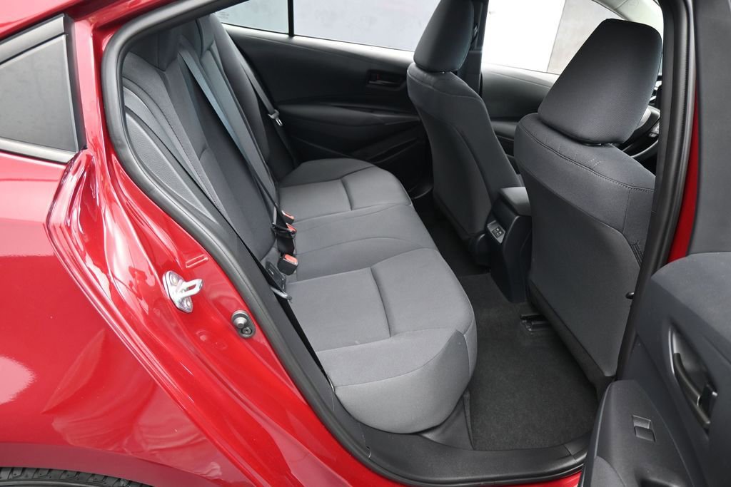 Used 2024 Toyota Corolla LE FWD image 33
