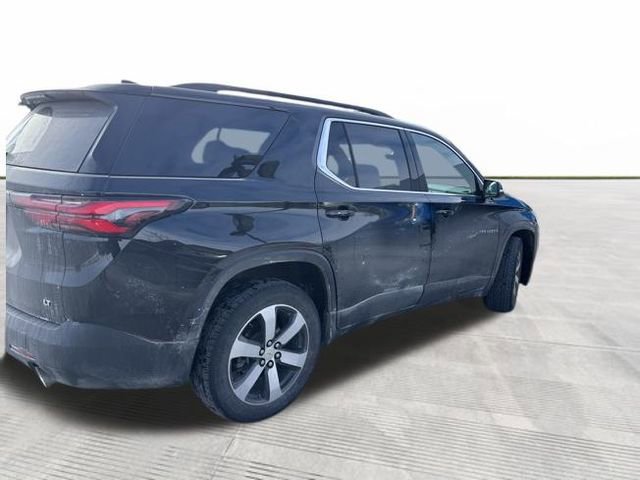Used 2022 Chevrolet Traverse LT w/ LT Premium Package image 3