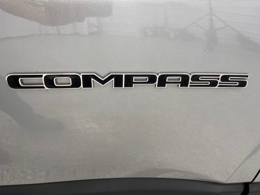 Used 2022 Jeep Compass Limited AWD/4WD image 36