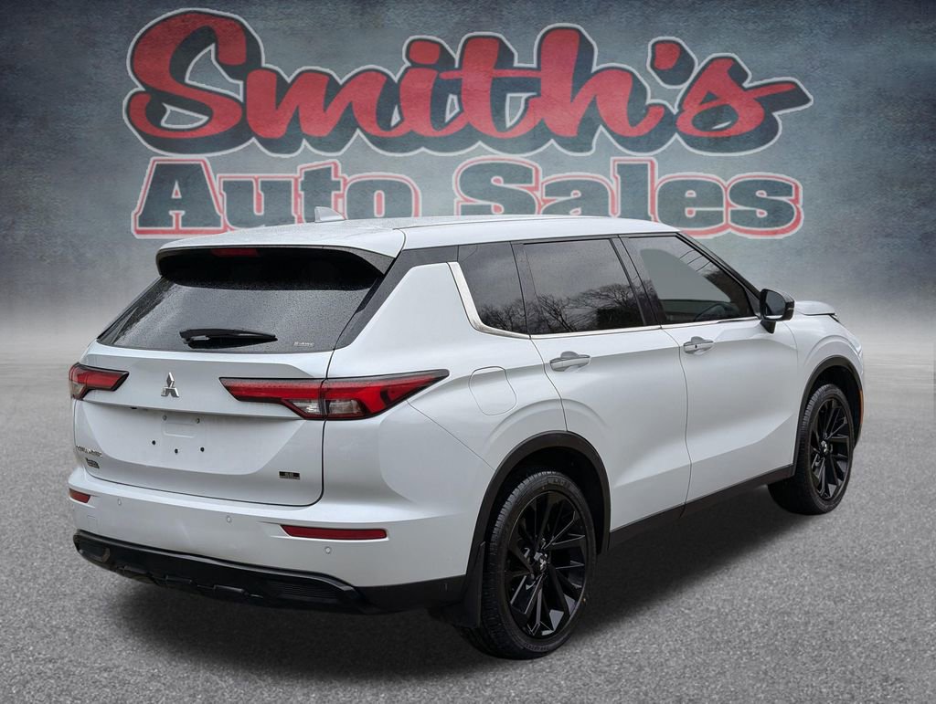 Used 2024 Mitsubishi Outlander SE image 6