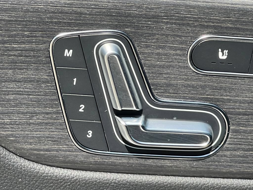 New 2026 Mercedes-Benz GLB 250 4MATIC image 17