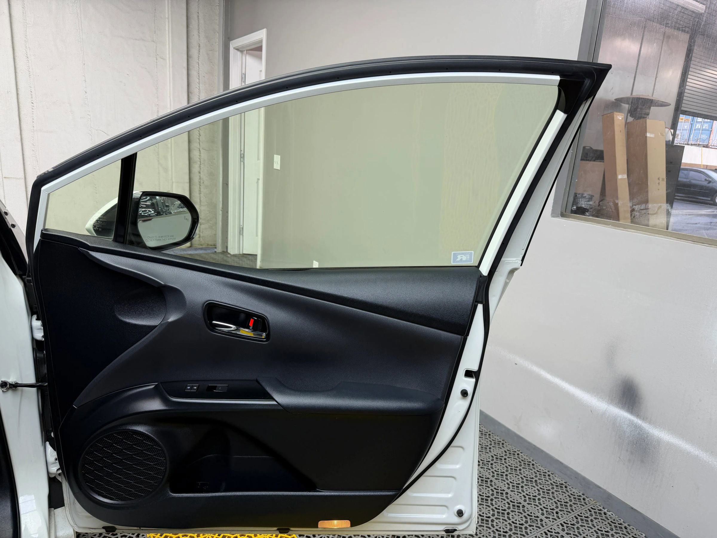 Used 2019 Toyota Prius LE image 22