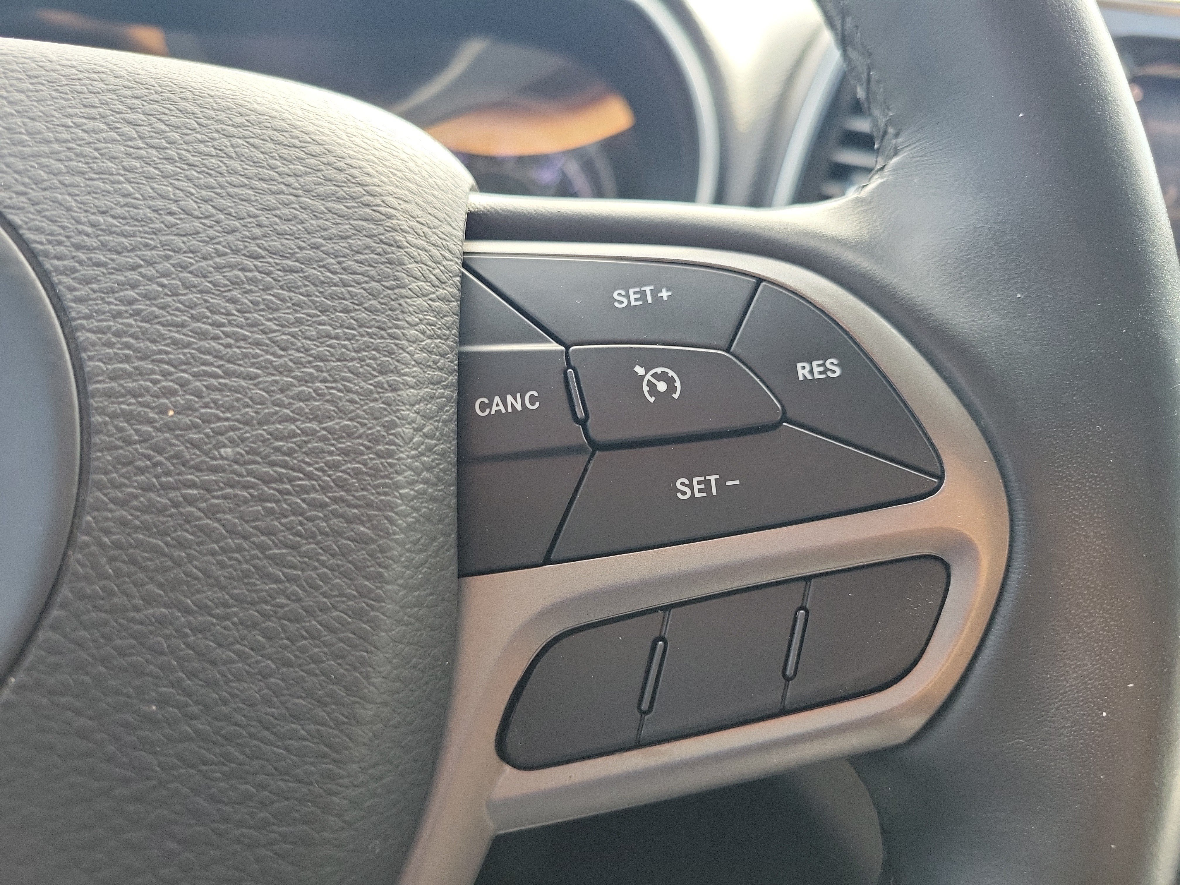 Used 2019 Jeep Cherokee Limited w/ Trailer Tow Group AWD/4WD image 21