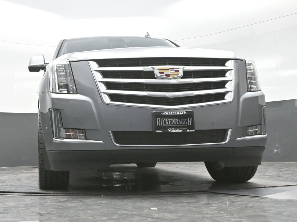 Used 2020 Cadillac Escalade ESV Luxury image 30