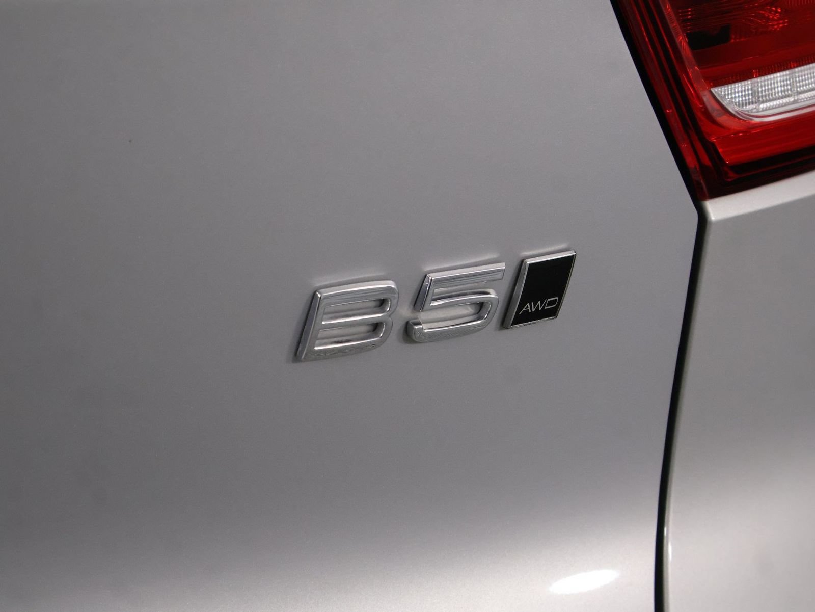 Used 2024 Volvo XC40 B5 Plus w/ Protection Package Premier AWD/4WD image 20
