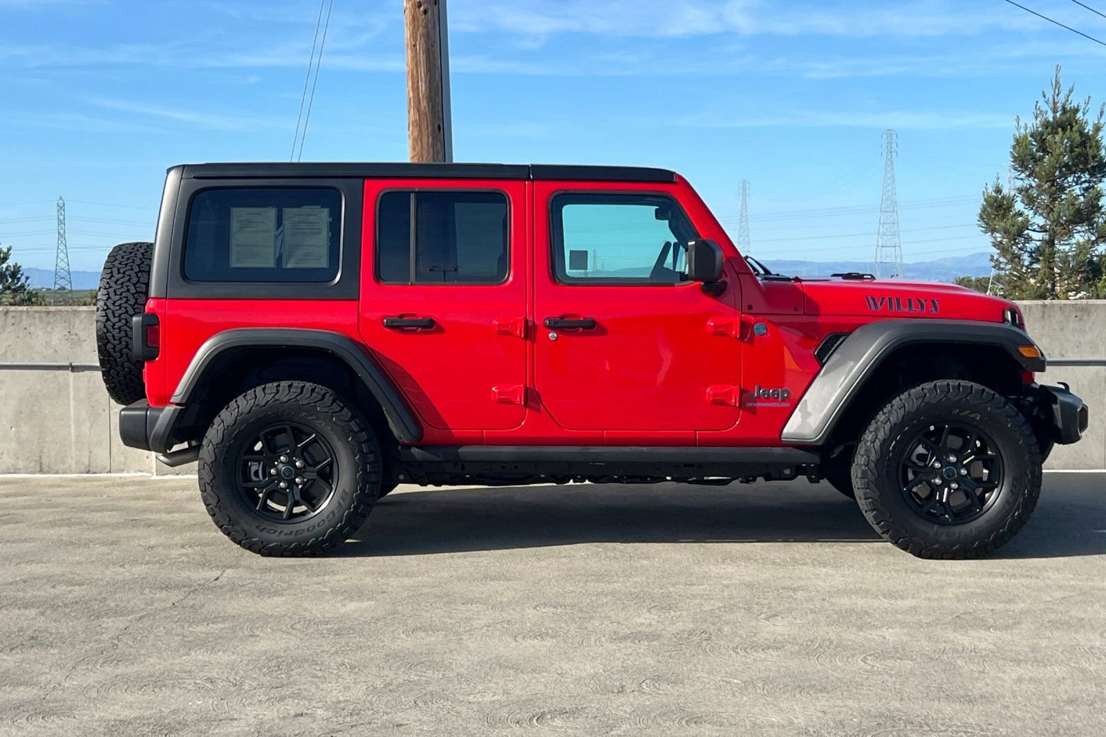 Used 2025 Jeep Wrangler Unlimited Sport S 4xe AWD/4WD image 3