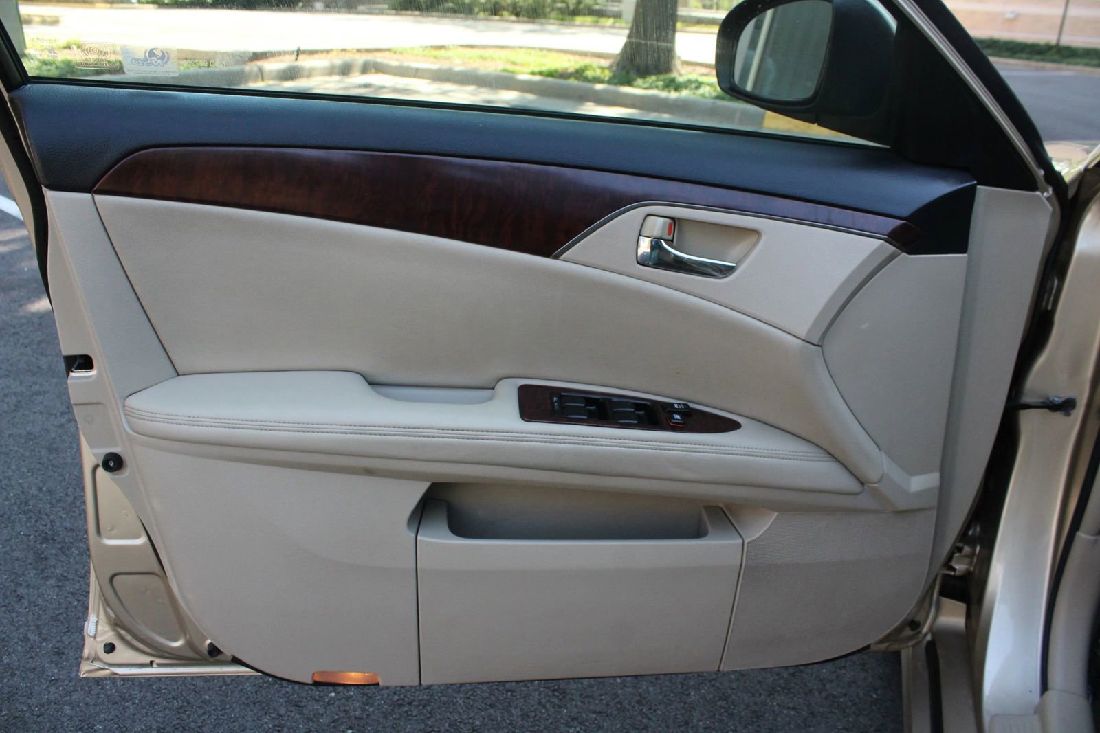 Used 2011 Toyota Avalon FWD image 15