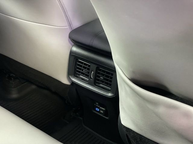 Used 2022 Toyota RAV4 XLE Premium image 28