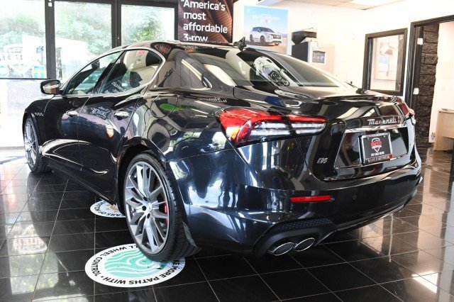 Used 2022 Maserati Ghibli Modena Q4 AWD/4WD image 14