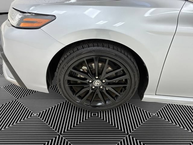 Used 2024 Toyota Camry XSE FWD image 9