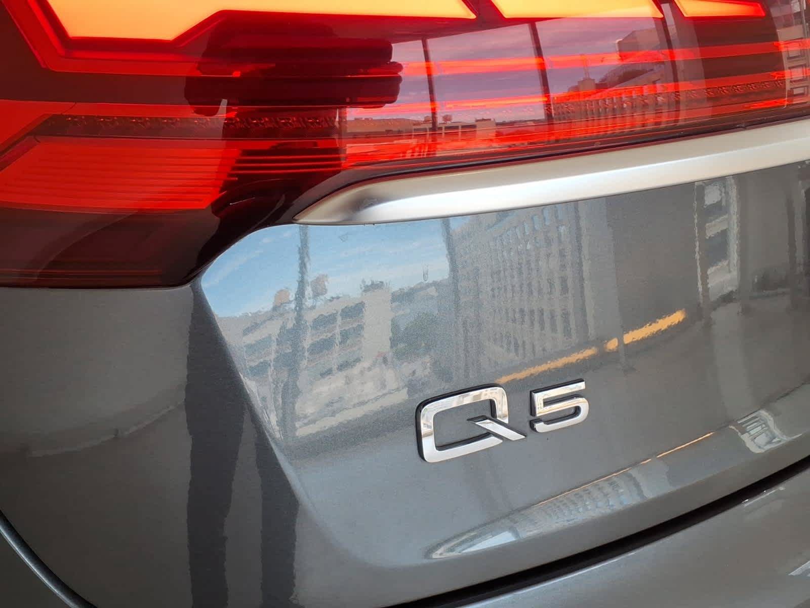 Used 2023 Audi Q5 2.0T Prestige w/ Prestige Package AWD/4WD image 9