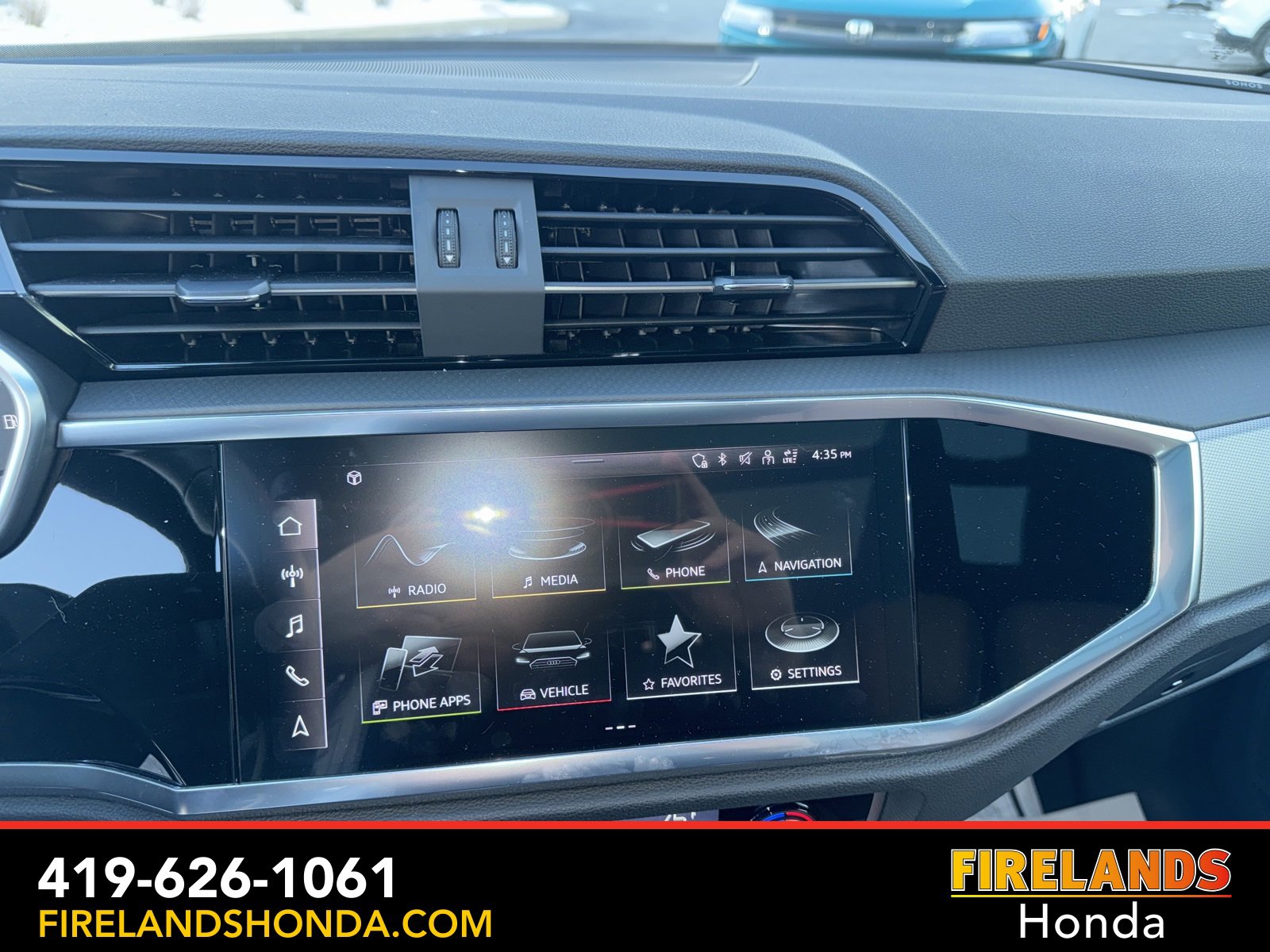 Used 2024 Audi Q3 2.0T Premium Plus image 24