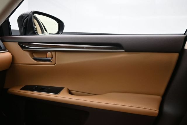 Used 2017 Lexus ES 350 w/ Luxury Package FWD image 18