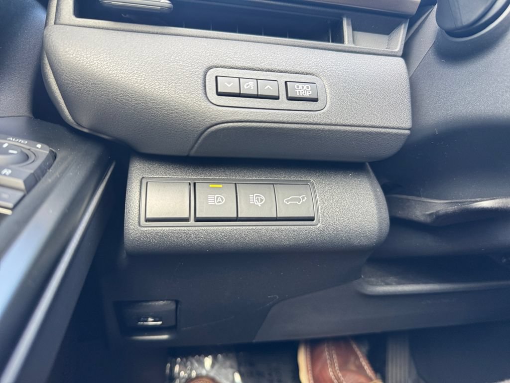 Used 2026 Toyota bZ FWD image 28