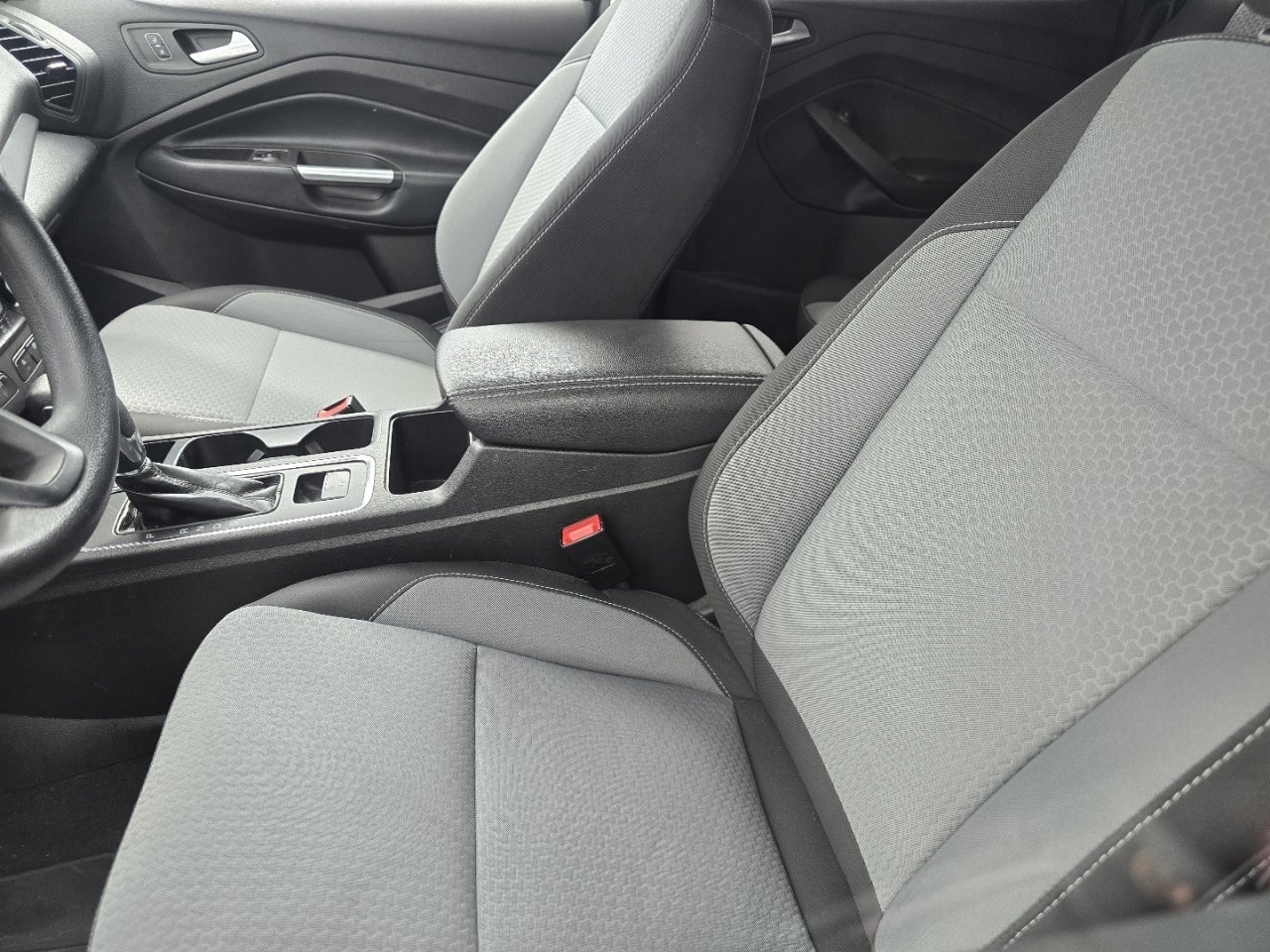 Used 2019 Ford Escape SE image 22