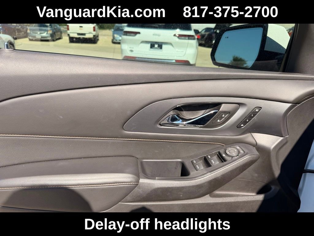 Used 2018 Chevrolet Traverse Premier w/ Driver Confidence II Package FWD image 17