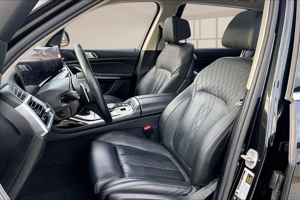 Used 2025 BMW X7 xDrive40i image 21