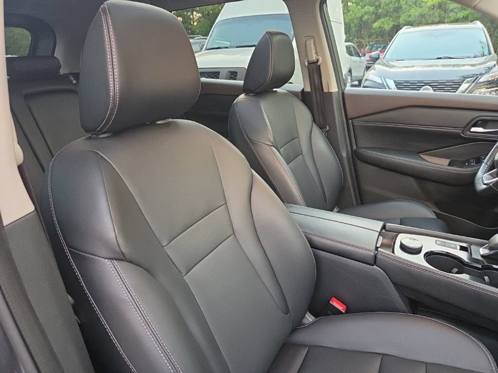 Certified 2023 Nissan Rogue SL AWD/4WD image 45