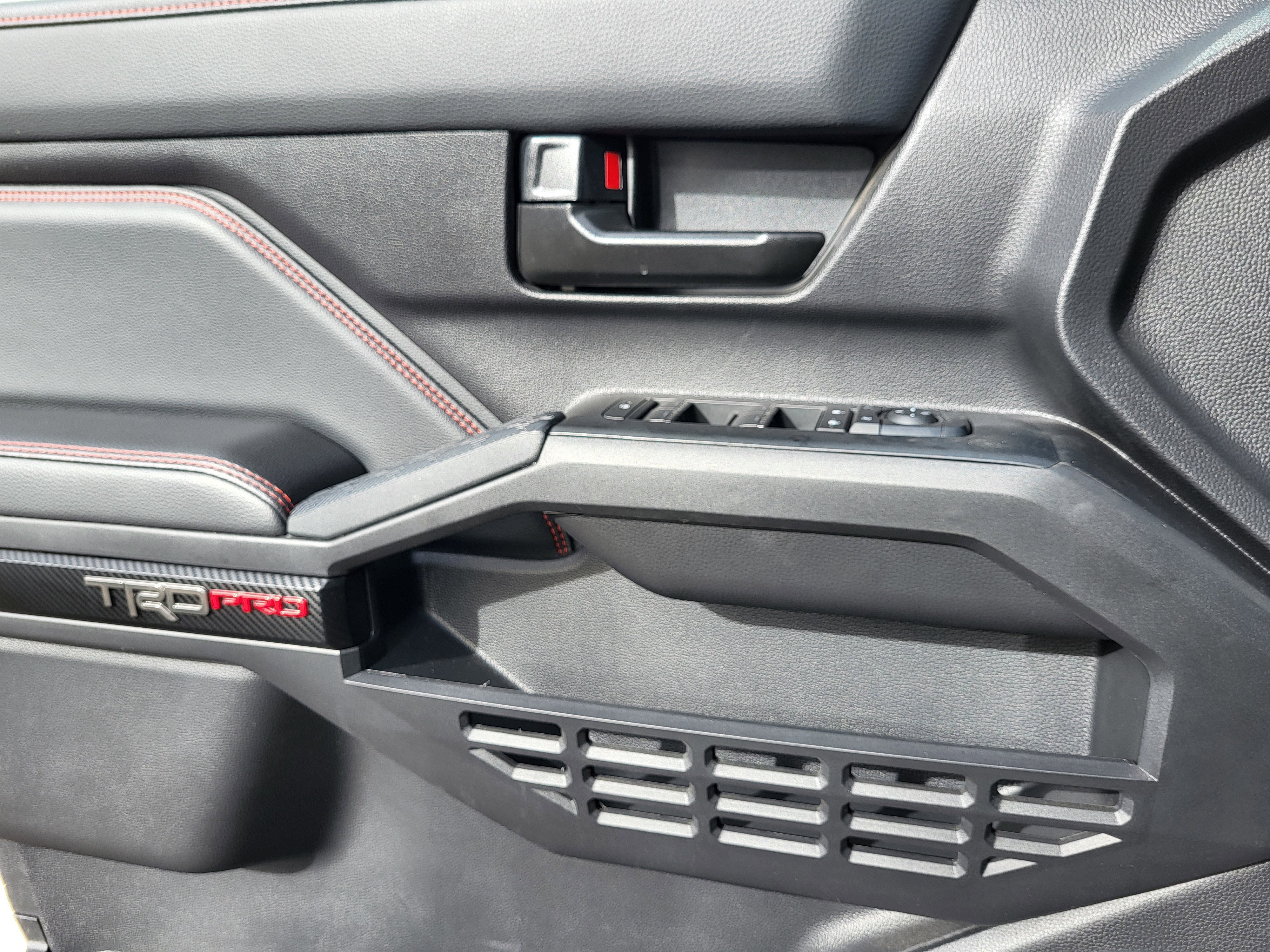 Used 2024 Toyota Tacoma TRD Pro AWD/4WD image 7