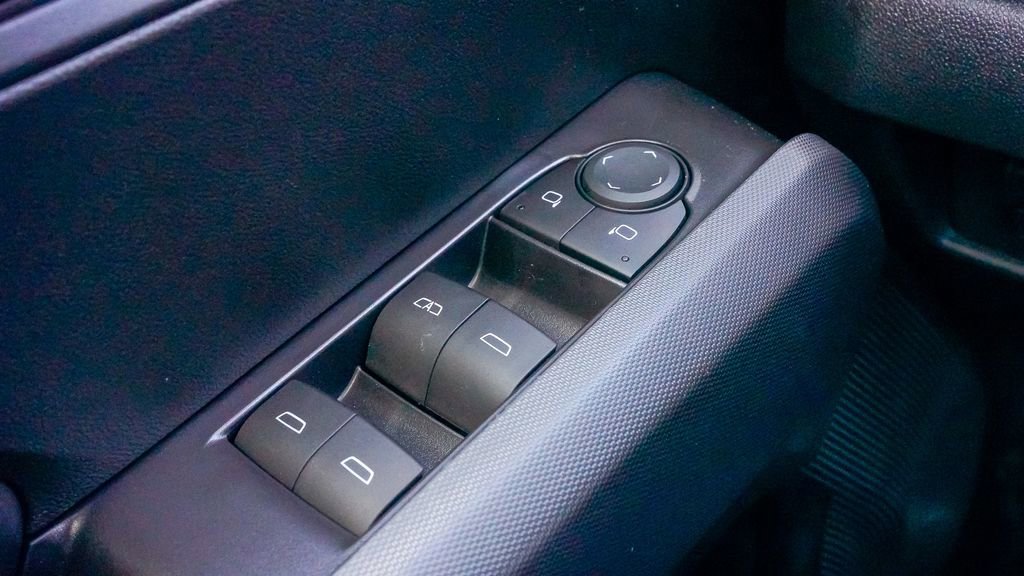 Used 2025 GMC Canyon Elevation w/ Convenience Package image 23