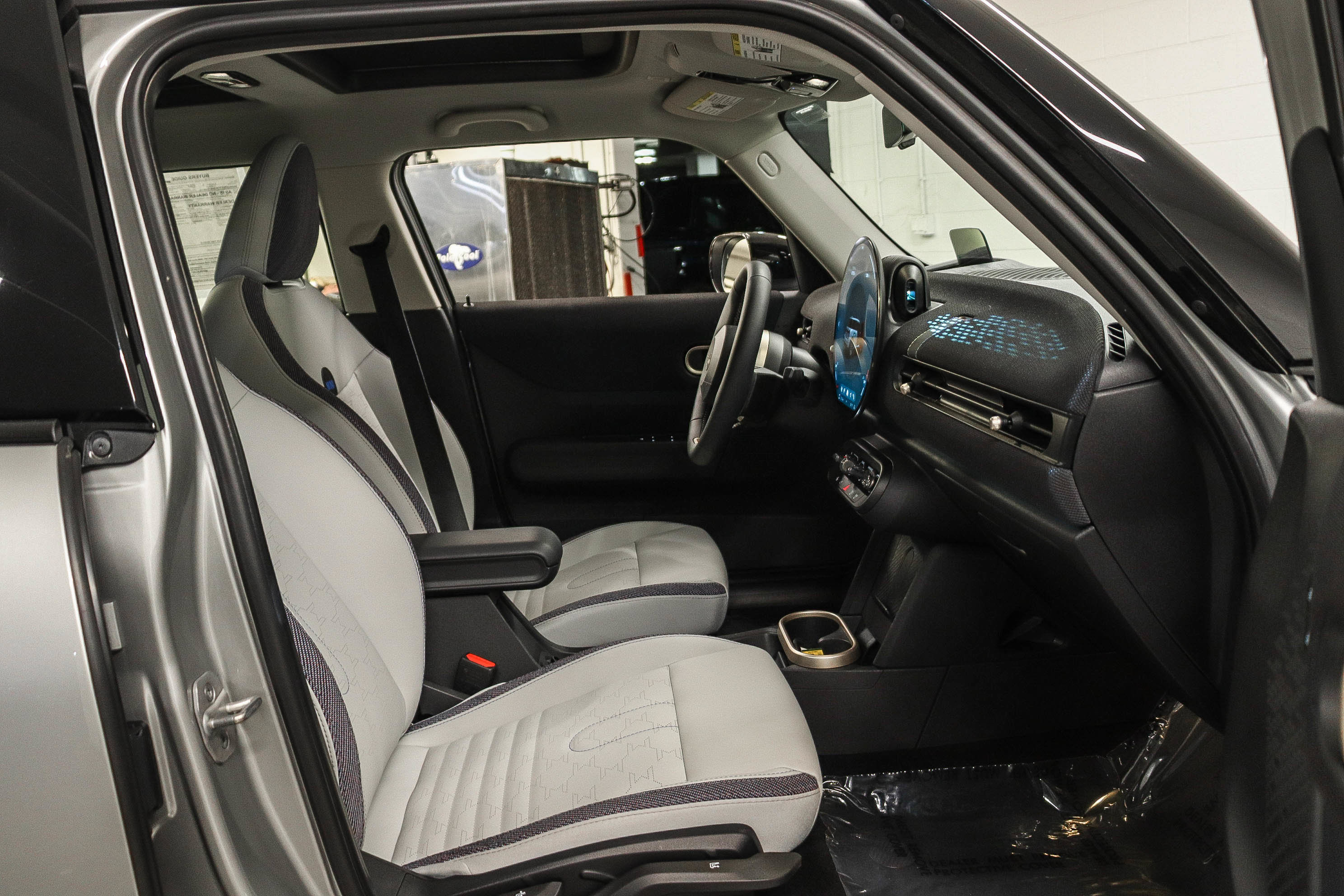 Used 2025 MINI Cooper S FWD image 17