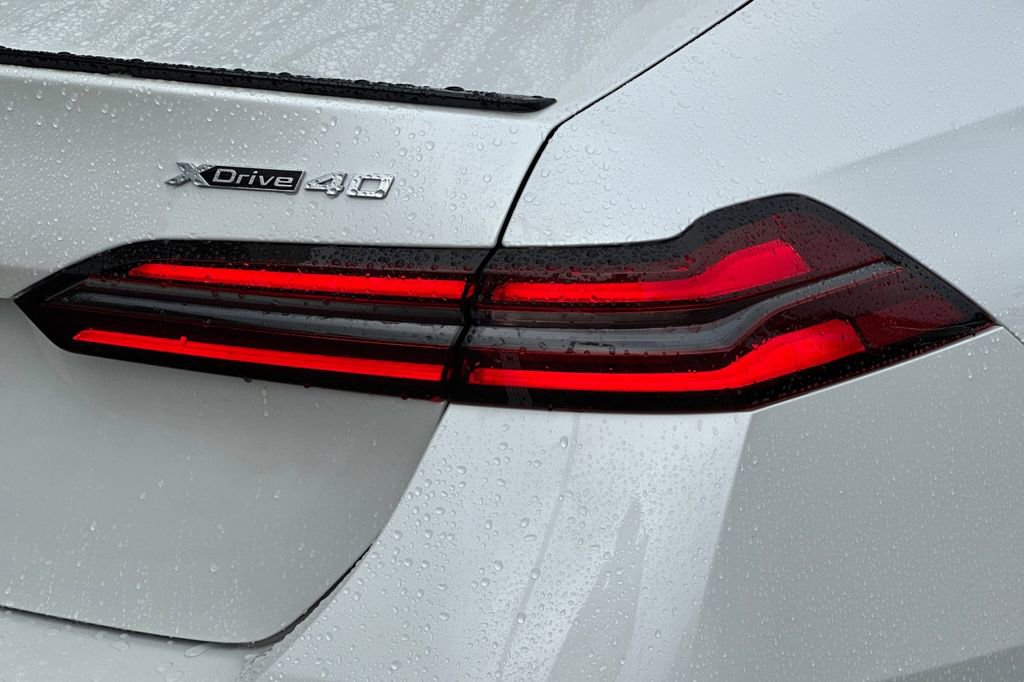 New 2026 BMW i5 eDrive40 w/ M Sport Package image 30