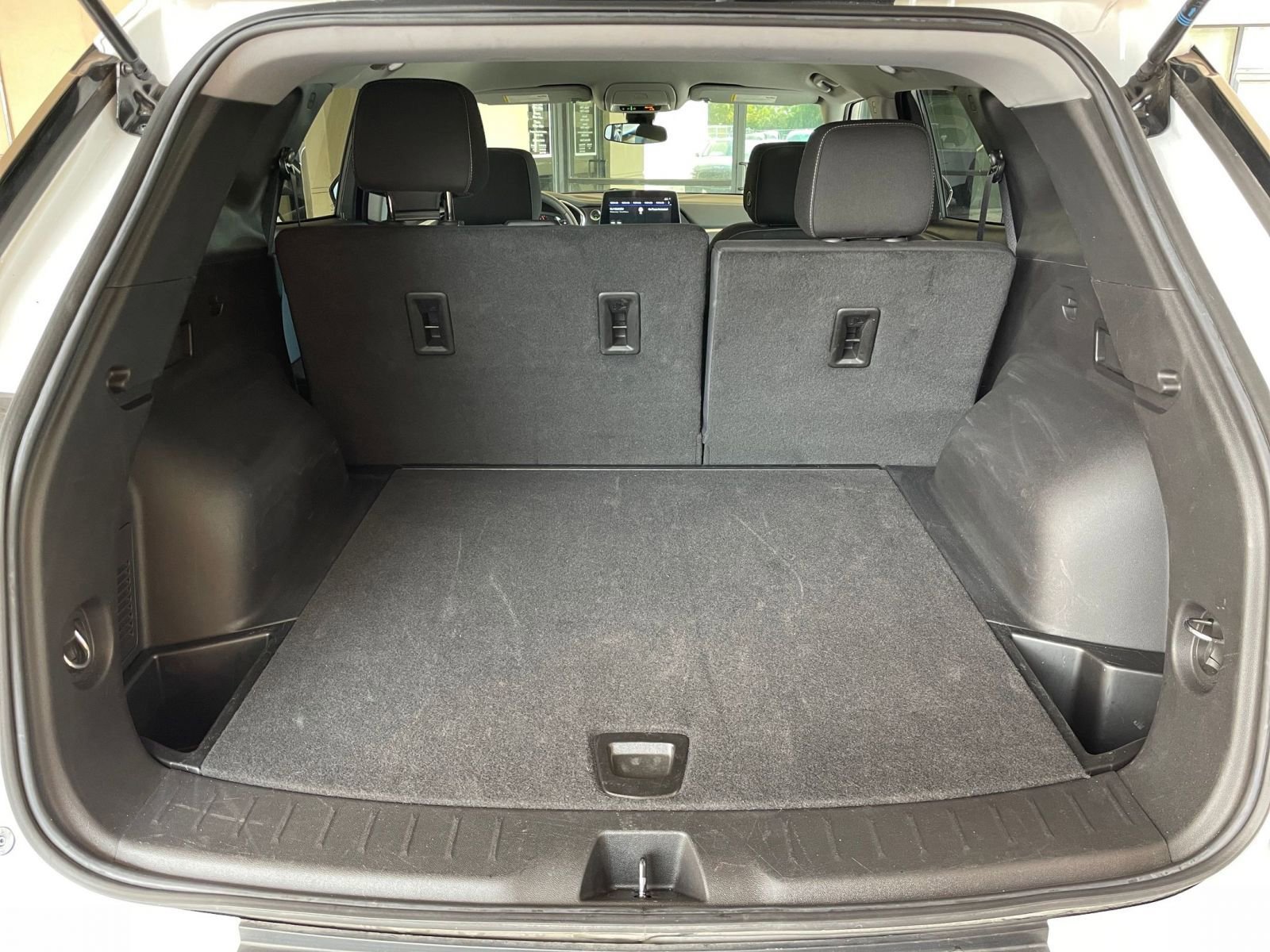 Used 2025 Chevrolet Blazer LT image 31