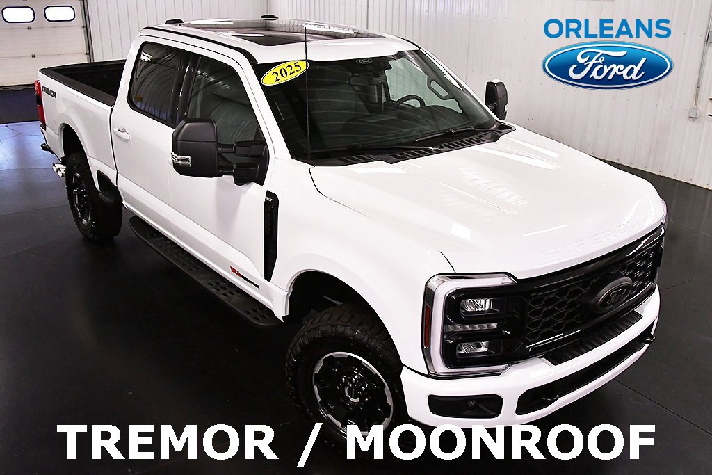Used 2025 Ford F250 XLT w/ Black Appearance Package image 13