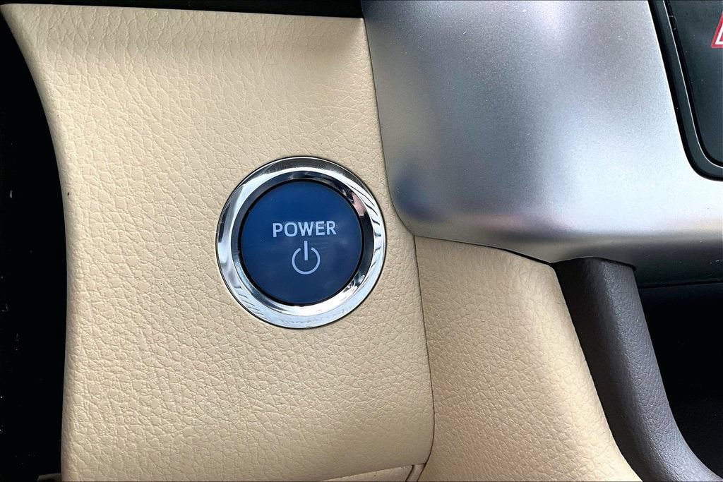 Used 2015 Toyota Highlander Limited Platinum AWD/4WD image 15
