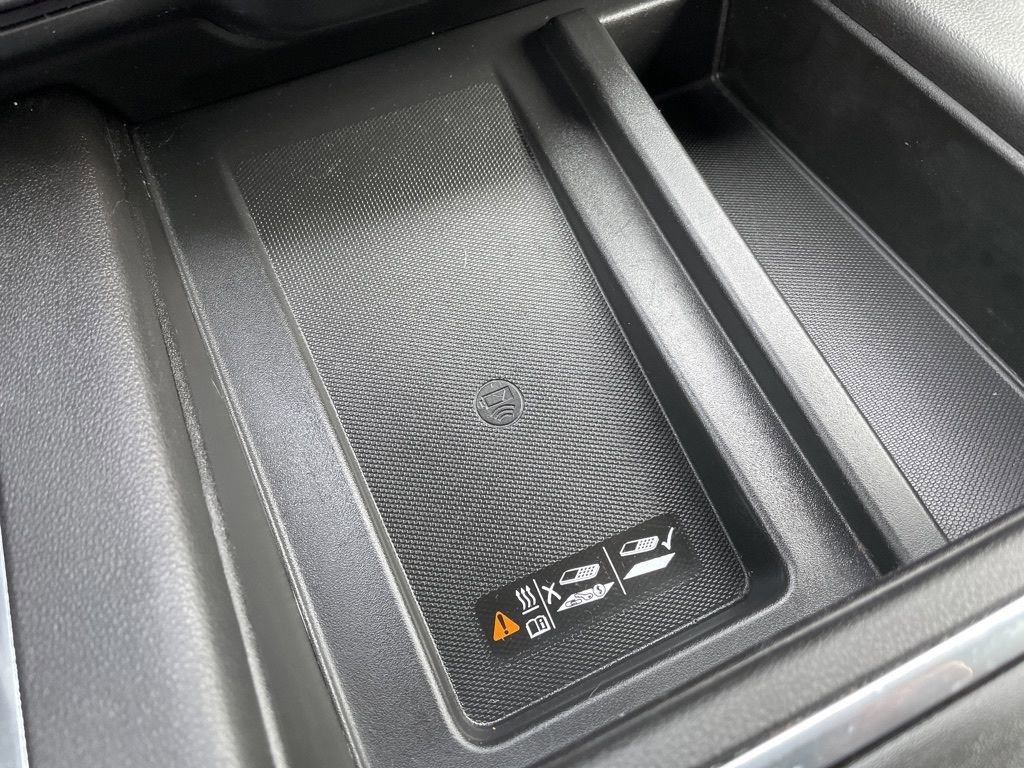 Used 2019 Chevrolet Silverado 1500 High Country w/ High Country Premium Package AWD/4WD image 7