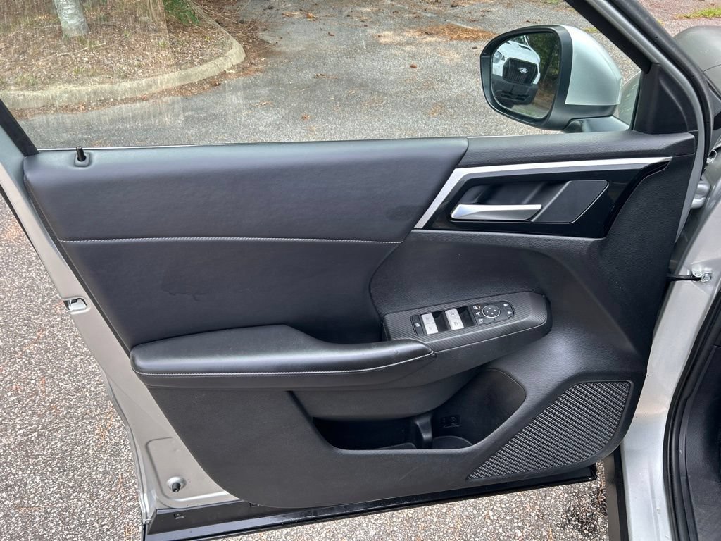 Used 2024 Mitsubishi Outlander SE FWD image 14