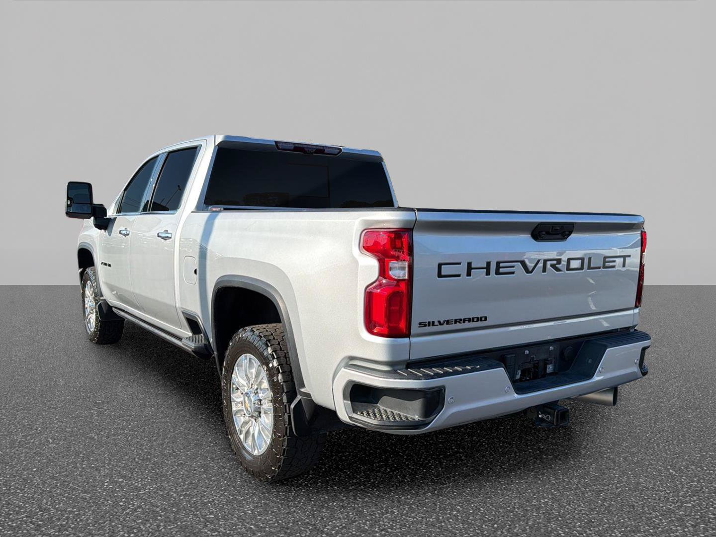 Certified 2022 Chevrolet Silverado 2500 High Country w/ LPO, Hitch Package AWD/4WD image 9
