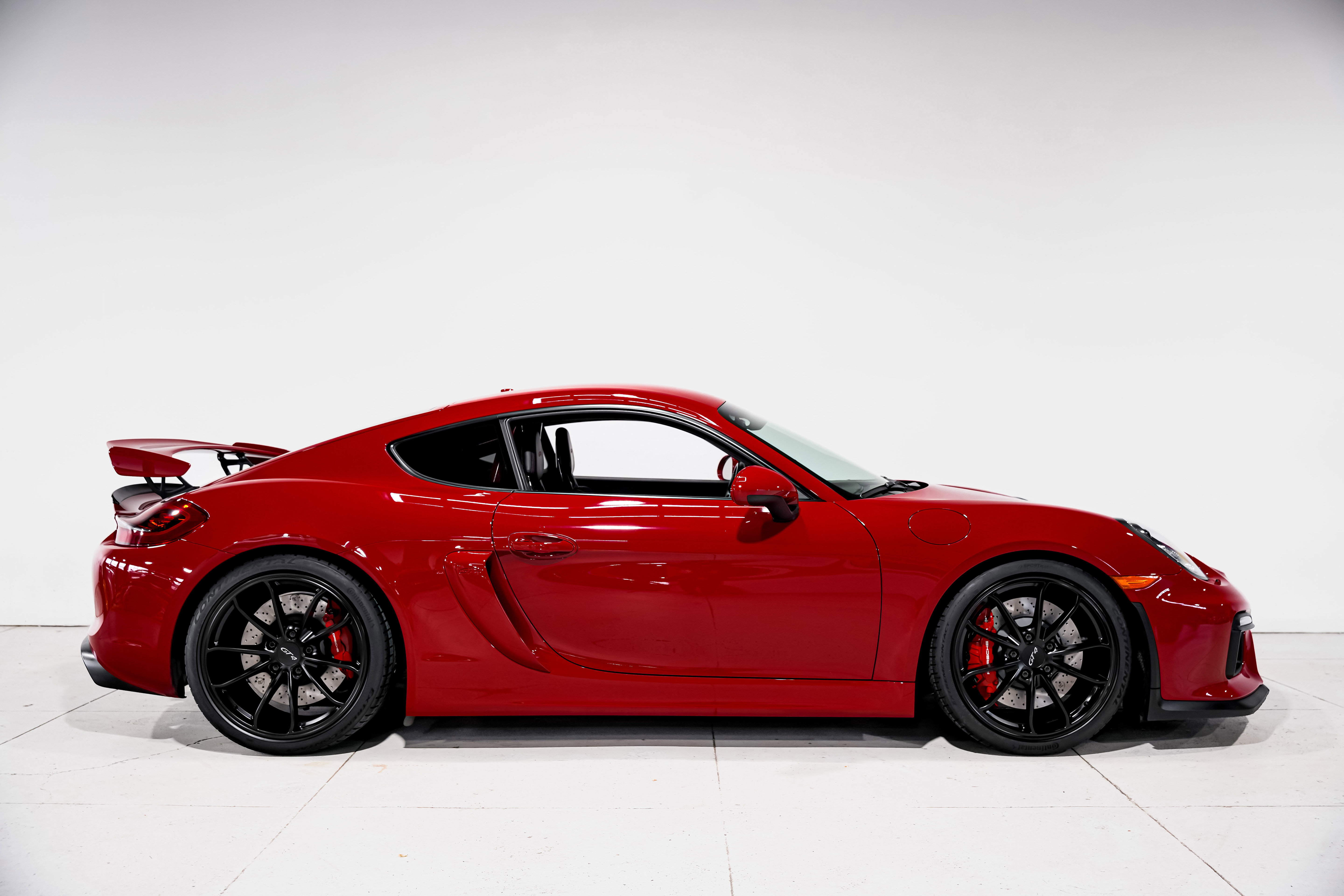Used 2016 Porsche Cayman GT4 RWD image 2