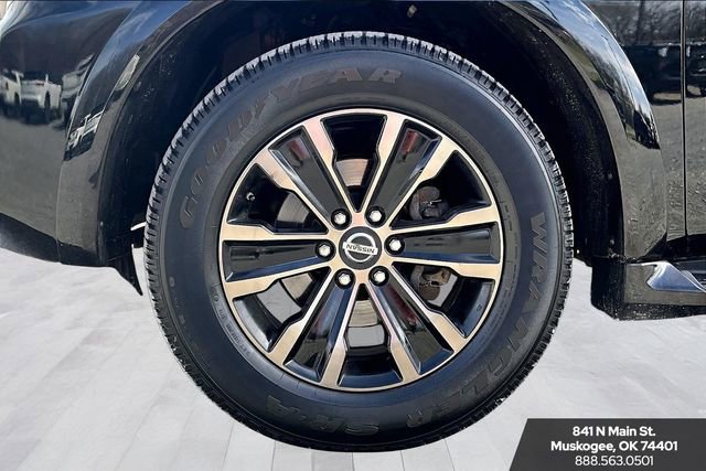 Used 2019 Nissan Armada Platinum w/ Captain's Chairs Package image 31