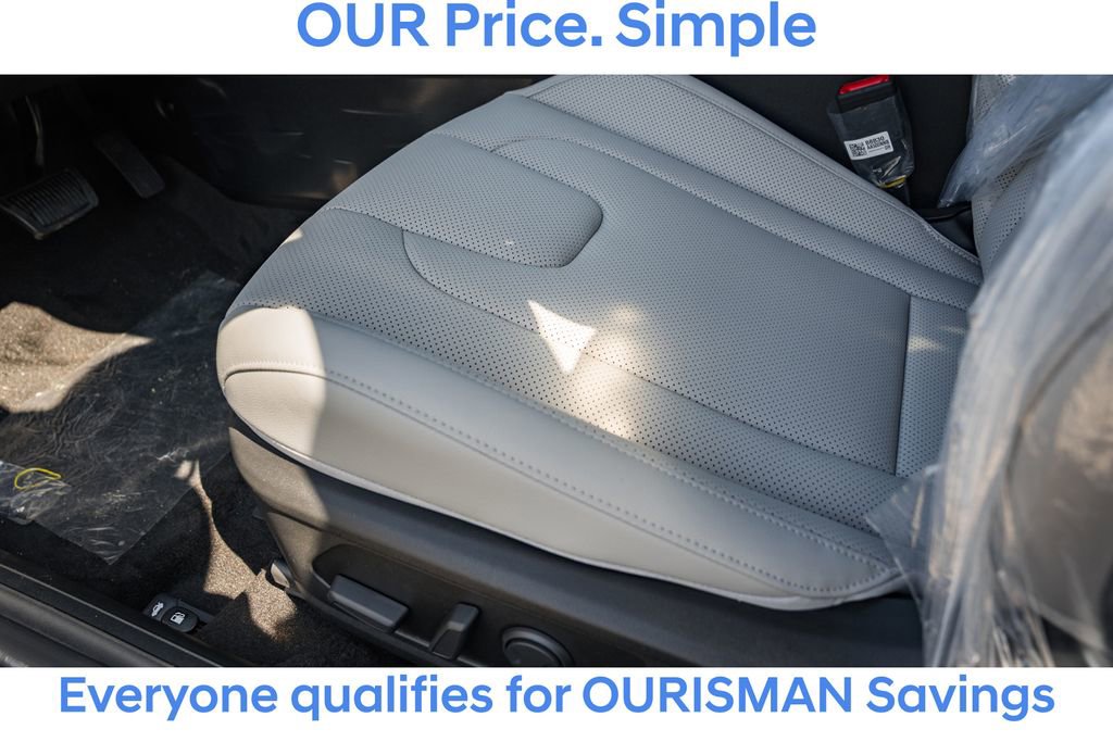 New 2025 Hyundai Elantra Limited image 31