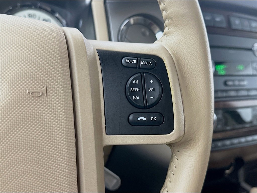 Used 2013 Ford Expedition XLT image 25