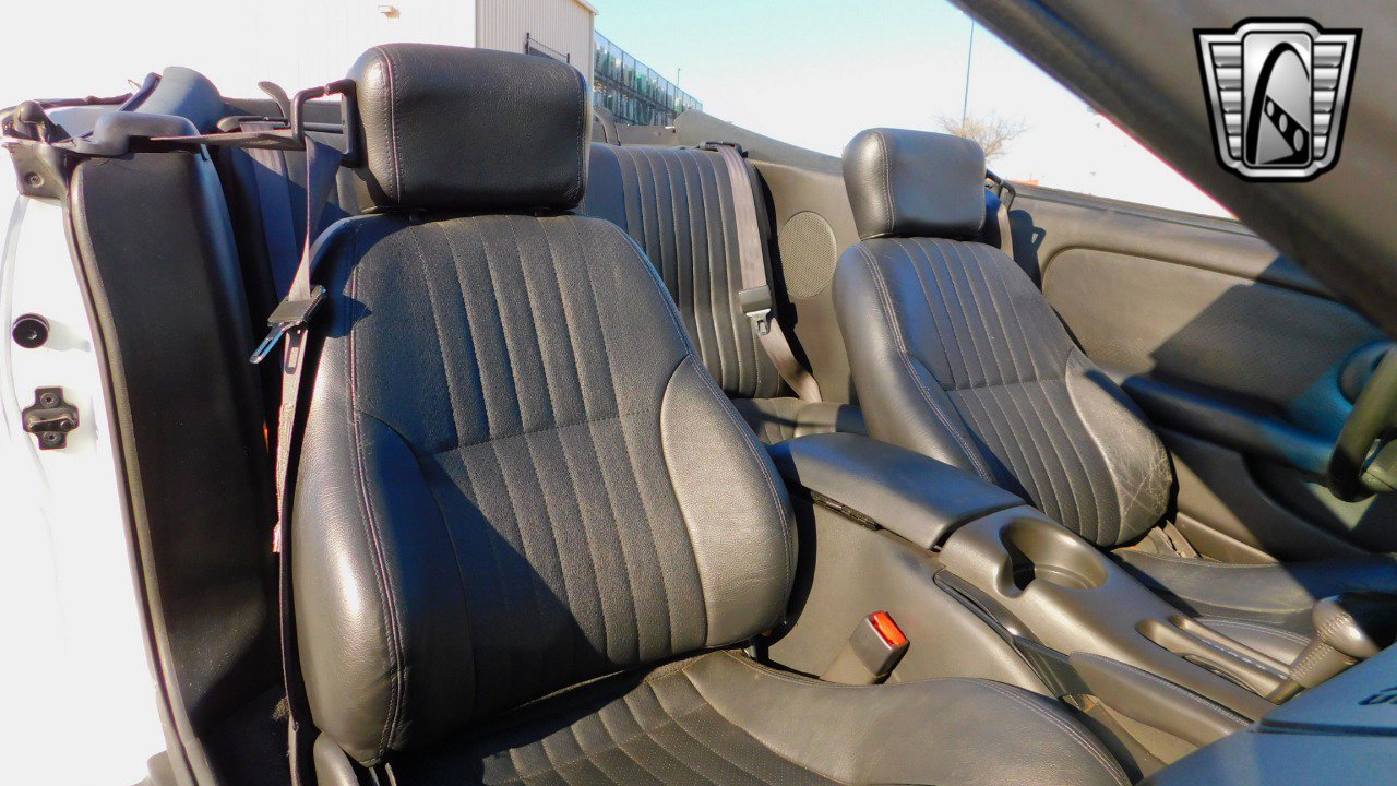 Used 2002 Pontiac Firebird Convertible image 21