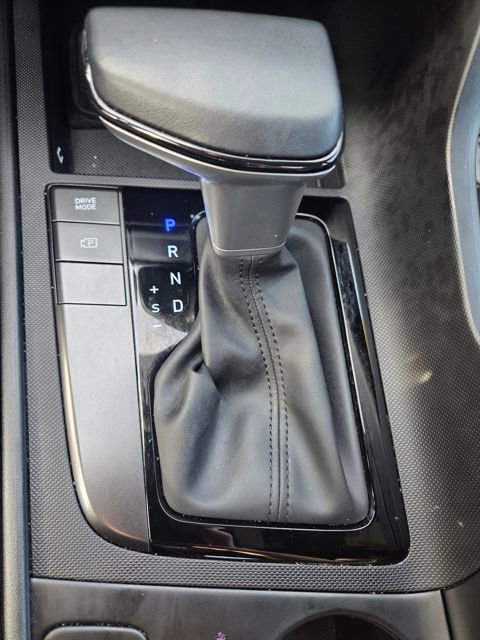 Used 2025 Hyundai Elantra Sport image 25