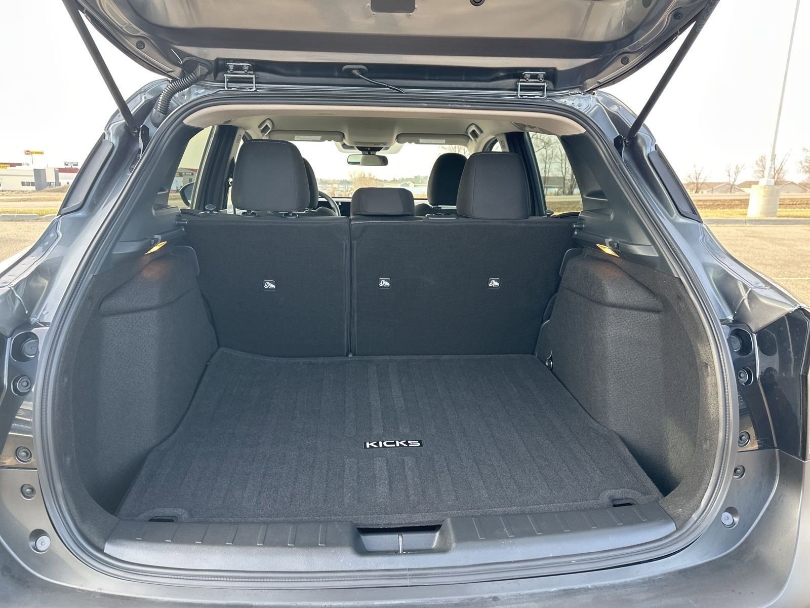 Used 2025 Nissan Kicks SV w/ Charging Package AWD/4WD image 22