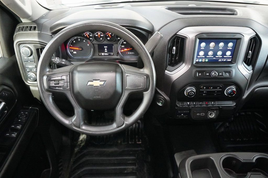 Used 2024 Chevrolet Silverado 3500 W/T image 19